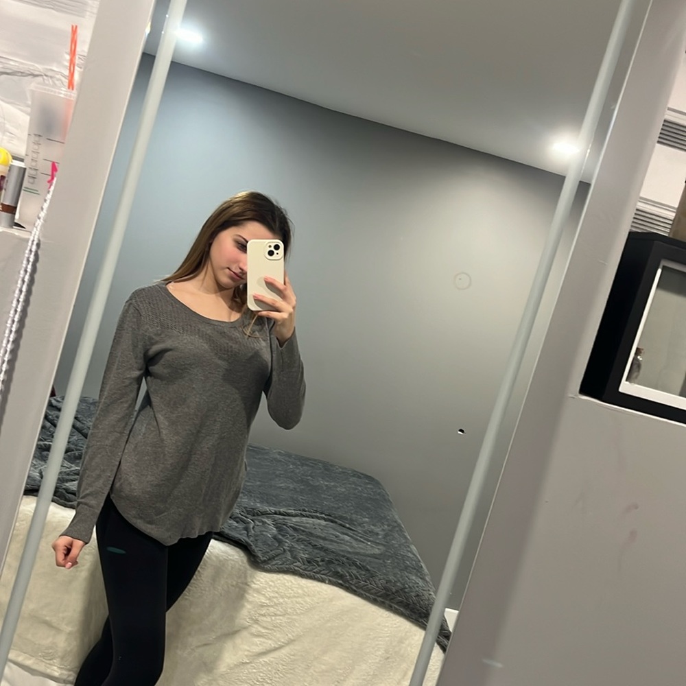 Women’s long sleeve shirt